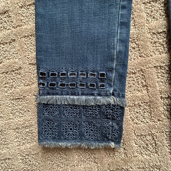 Chico’s So Slimming Girlfriend Slim Ankle Jeans. U.S. size 4R Chico’s size 0 - Picture 2 of 11